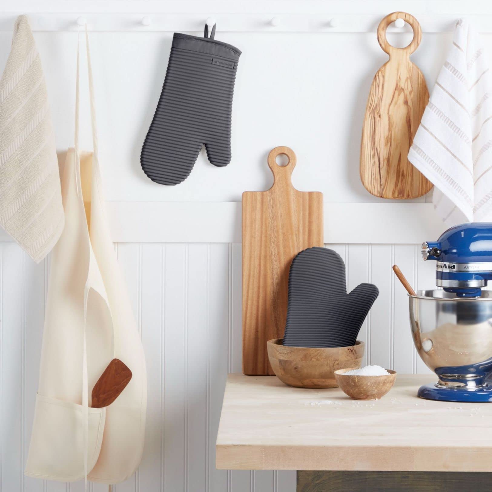 KITCHENAID Ribbed Soft Silicone Oven Mitt 2-Pack Set, 7.5"x13", Milkshake